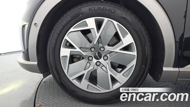 Genesis GV60 Standard - фото 4