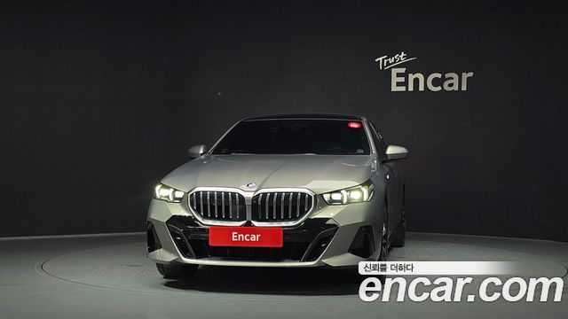 BMW 5 Series G60 530i xDrive M Sport - фото 2