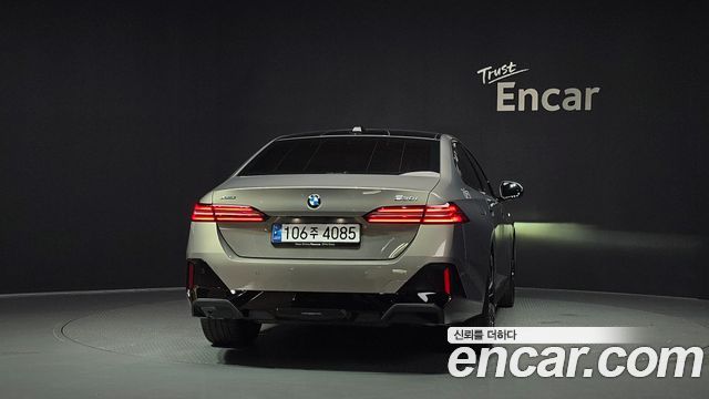 BMW 5 Series G60 530i xDrive M Sport - фото 3
