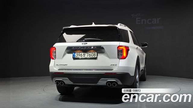Ford Explorer 6-го поколения 3.0 Platinum 4WD - фото 3