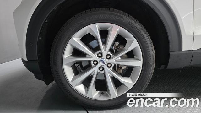 Ford Explorer 6-го поколения 3.0 Platinum 4WD - фото 4