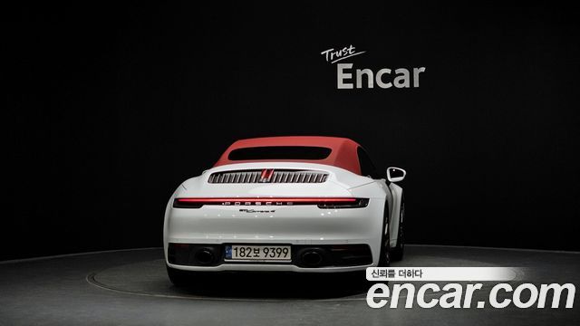 Porsche 911 Carrera 4 Cabriolet - фото 3