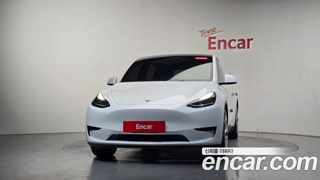 Tesla Model Y RWD - фото 2