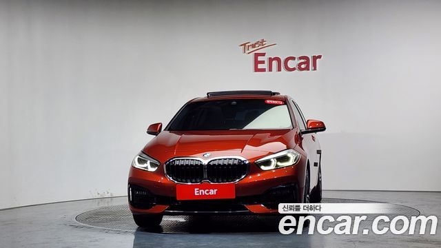 BMW 1 Series F40 118d Sport - фото 2