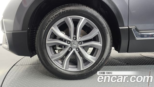 Honda CR-V 5-го поколения 2.0 Hybrid Touring 4WD - фото 3