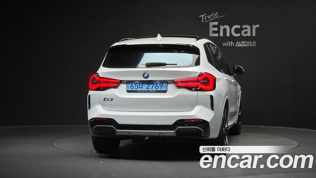 BMW iX3 M Sports - фото 2