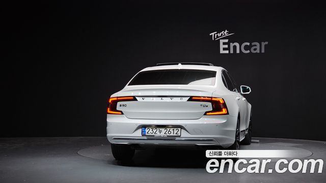 Volvo S90 T8 AWD Ultra Bright - фото 3