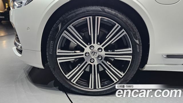 Volvo S90 T8 AWD Ultra Bright - фото 4