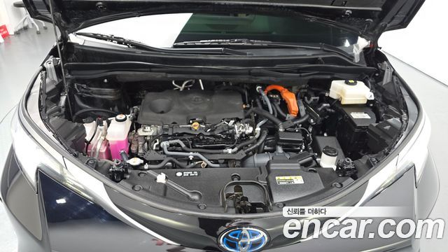 Toyota Sienna 4-го поколения 2.5 Hybrid AWD - фото 4