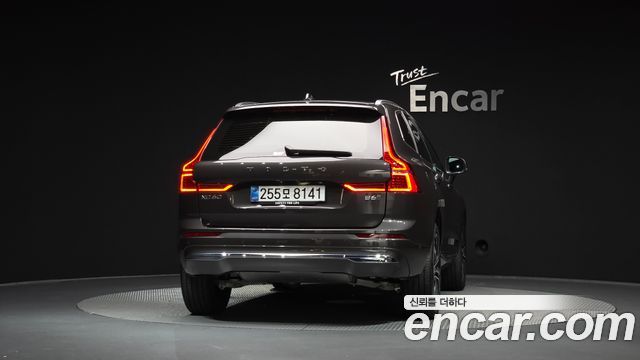 Volvo XC60 2-го поколения B5 Ultra Bright - фото 3