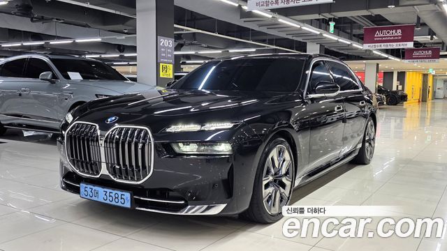 BMW i7 G70 xDrive 60 Design Pure Excellence - фото 1