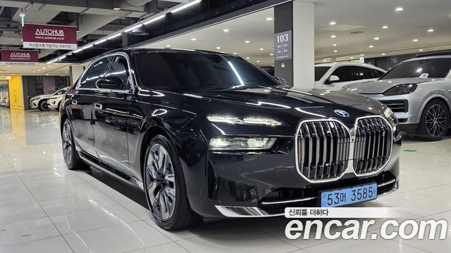 BMW i7 G70 xDrive 60 Design Pure Excellence - фото 2