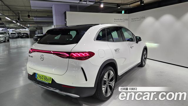 Mercedes-Benz EQE SUV EQE350+ - фото 3
