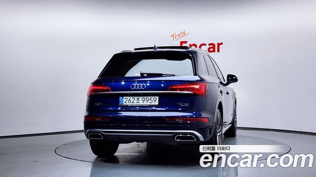 Audi Q5 FY 40 TDI Quattro Premium - фото 3
