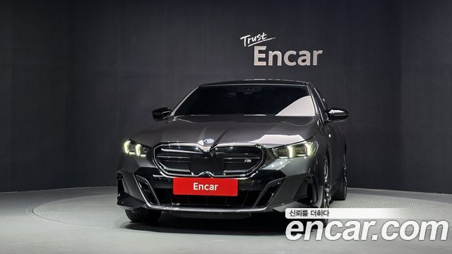 BMW i5 G60 M60 xDrive - фото 2