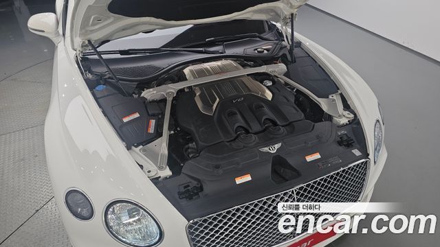Bentley Continental GT 4.0 GT - фото 4