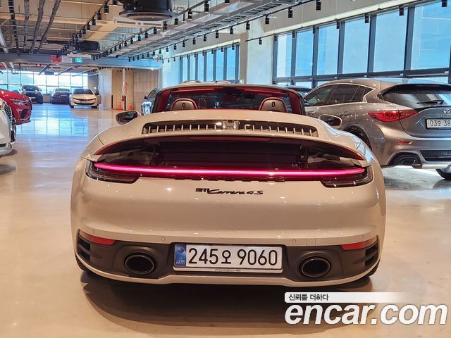 Porsche 911 Carrera 4S Cabriolet - фото 3