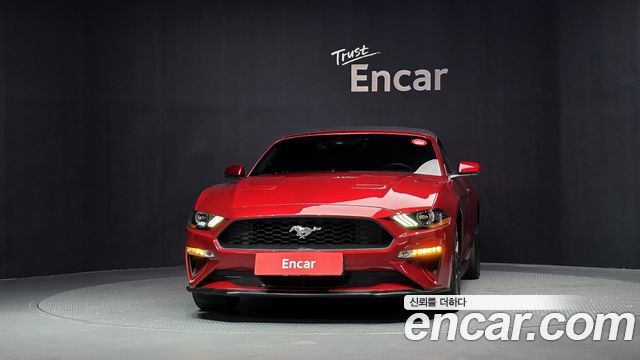 Ford Mustang Convertible - фото 2