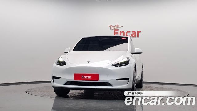 Tesla Model Y RWD - фото 2