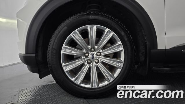 Ford Explorer 6-го поколения 2.3 LimIted 4WD - фото 4