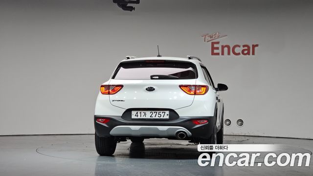 Kia Stonic 1.4 Prestige - фото 2