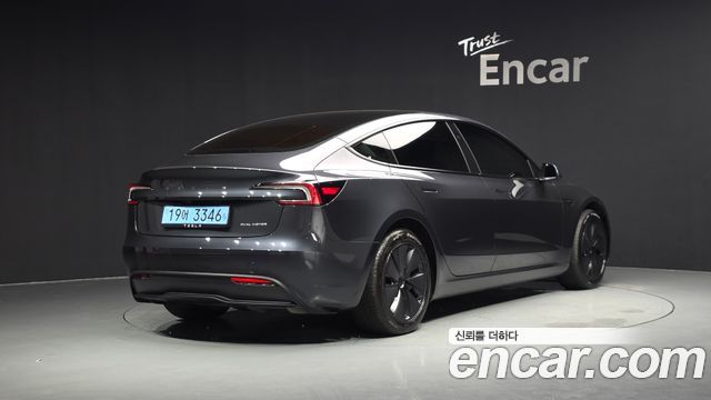 Tesla Model 3 Long Range AWD - фото 1