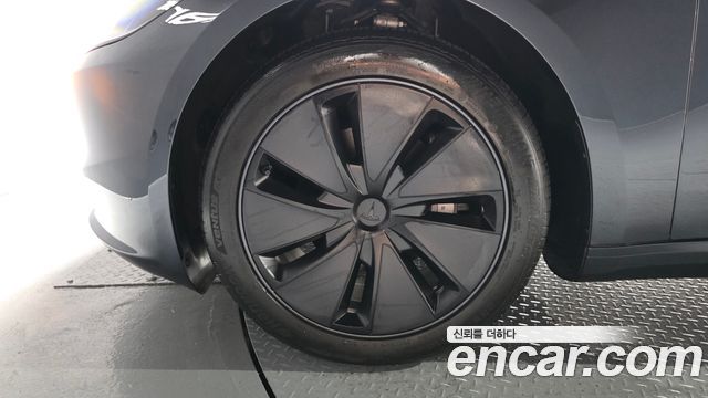 Tesla Model 3 Long Range AWD - фото 4