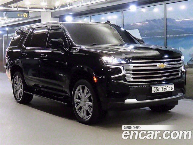 Chevrolet (GM Daewoo) Tahoe 6.2 High Country 4WD - фото 0