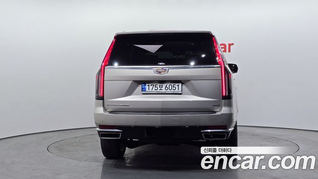 Cadillac Escalade 5-го поколения 6.2 Premium Luxury Platinum - фото 3