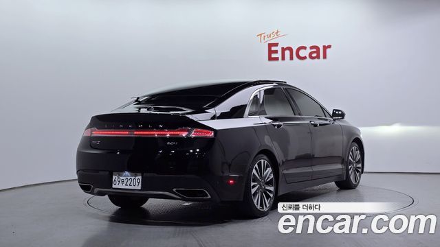 Lincoln MKZ Hybrid 2nd - фото 1