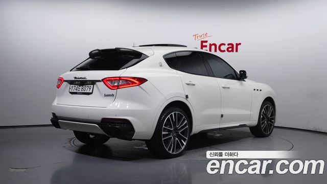 Maserati Levante 3.8 Trofeo - фото 1