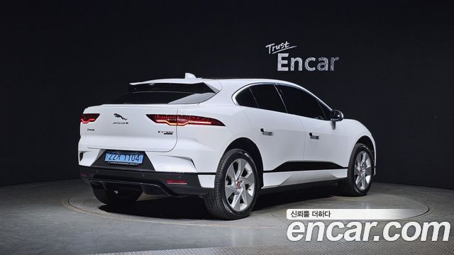 Jaguar I-PACE EV400 SE - фото 1