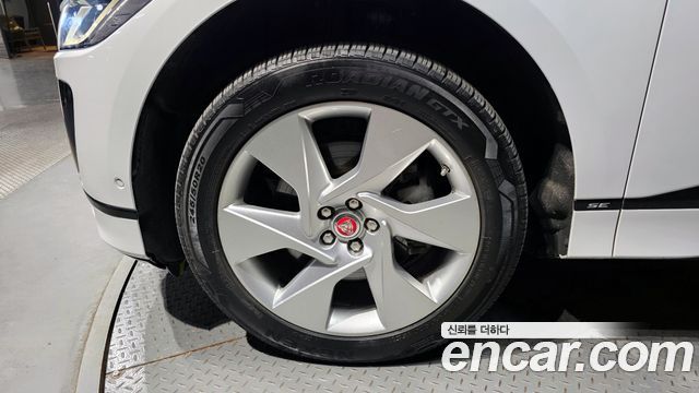 Jaguar I-PACE EV400 SE - фото 4