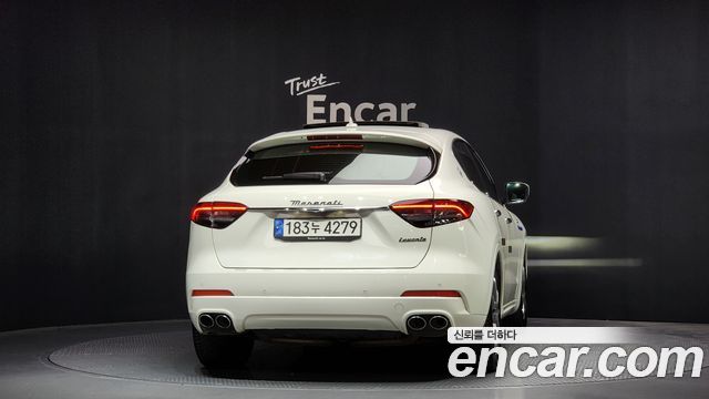 Maserati Levante 2.0 GT AWD - фото 3