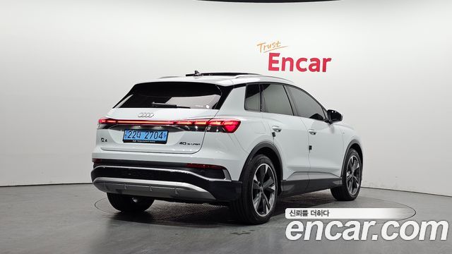 Audi Q4 e-Tron F4 40 Premium - фото 1