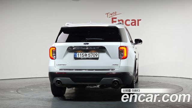 Ford Explorer 6-го поколения 2.3 LimIted 4WD - фото 2