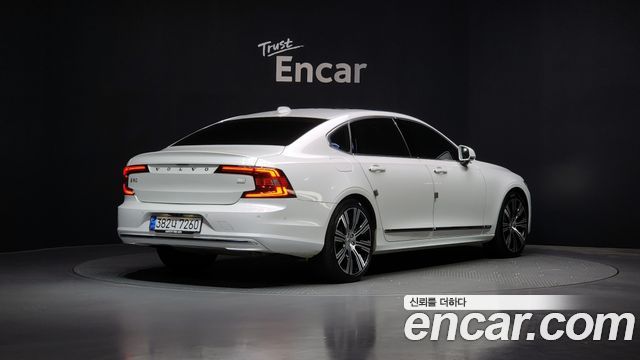 Volvo S90 T8 AWD Ultimate Bright - фото 1