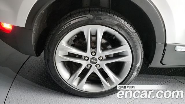 Lincoln MKC 2.0 AWD - фото 4
