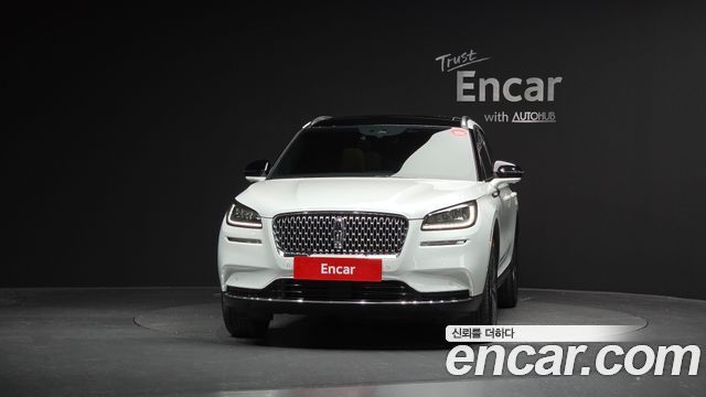 Lincoln Corsair 2.0 Reserve AWD - фото 2