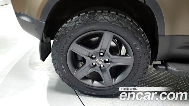 Land Rover Defender L663 110 D300 HSE - фото 4