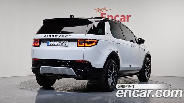 Land Rover Discovery Sport 2-го поколения P250 Dynamic SE - фото 0