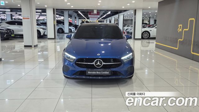 Mercedes-Benz A-Class W177 A220 Hatchback - фото 2