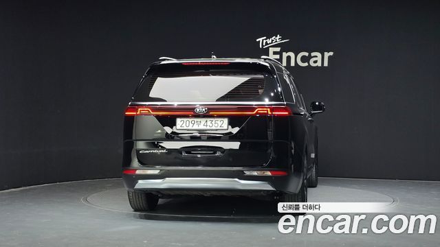 Kia Carnival 4-го поколения 9-Seater Signature - фото 3