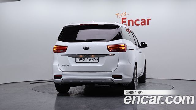 Kia Carnival New 9-Seater Prstige - фото 3