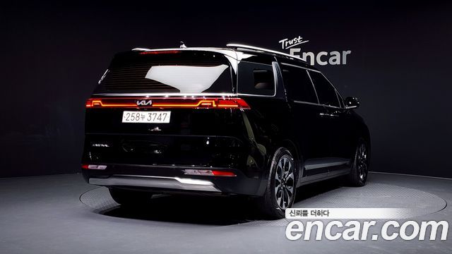 Kia Carnival 4-го поколения 9-Seater Noblesse - фото 1