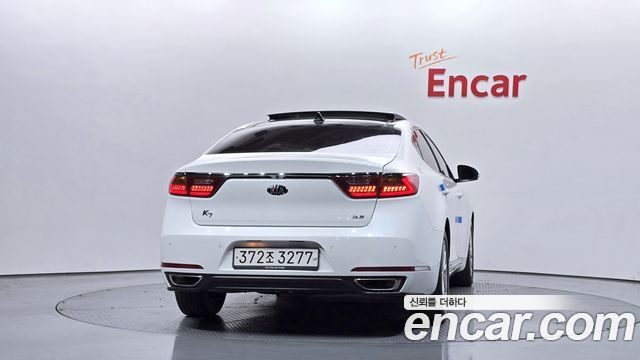 Kia K7 All New 3.0 LPI Luxury (Rental Car) - фото 3