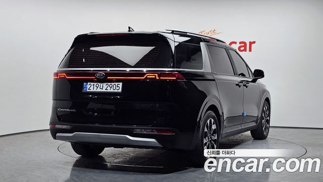 Kia Carnival 4-го поколения 9-Seater Prestige - фото 1