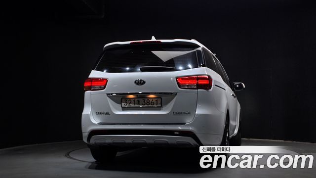 Kia Carnival All New 7-seater Limousine Magic Space - фото 3