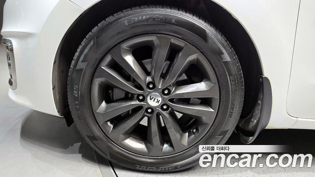 Kia Carnival All New 7-seater Limousine Magic Space - фото 4
