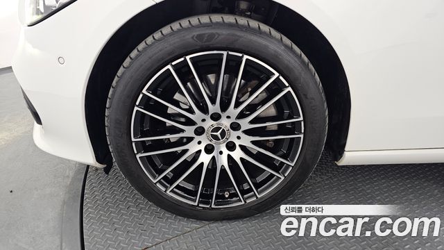 Mercedes-Benz C-Class W206 C200 4MATIC Avantgarde - фото 4